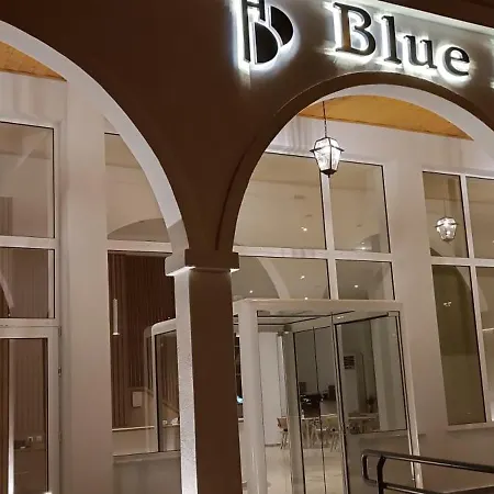 Blue Bay فندق 4*